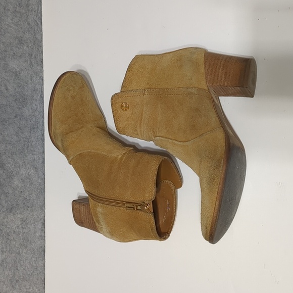 Tory Burch Suede Ankle Booties size 6.5 - Picture 3 of 12